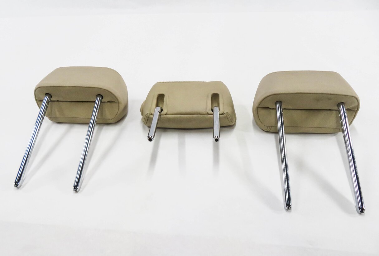Thumbnail 7: 2016 BMW 340i (F30) REAR SEAT HEADREST SET-3 (VENETIAN BEIGE KCDF)