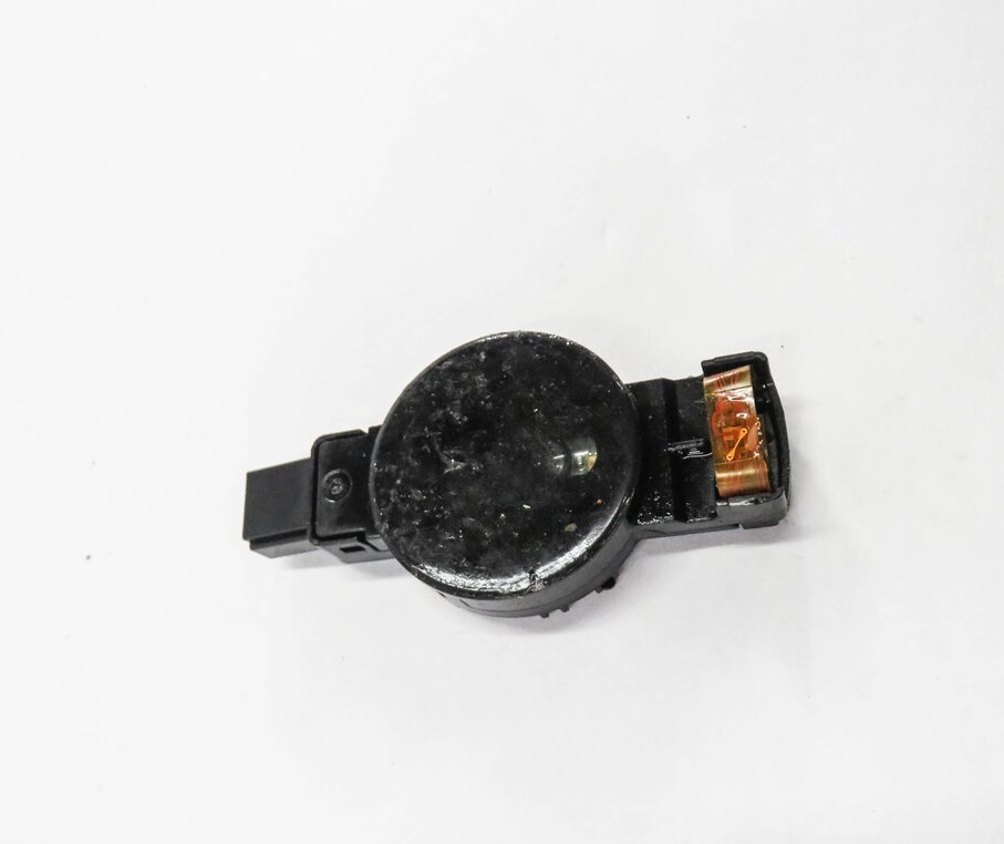 Thumbnail 3: 2016 BMW 340i (F30) FRONT WINDSHIELD RAIN WATER SOLAR LIGHT SENSOR RLS