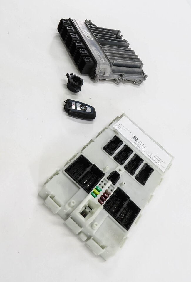 Thumbnail 4: 16-18 BMW 240i 340i 440i (F22 F30 F32 F34) 3.0L B58 TURBO ENGINE MODULE KEY SET
