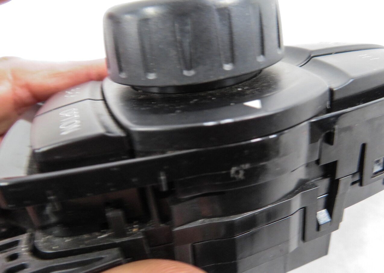 Thumbnail 8: 2013-2020 BMW 228i 230i 328i 330i 335i 428i 430i 435i M3 - iDRIVE CONTROL SWITCH