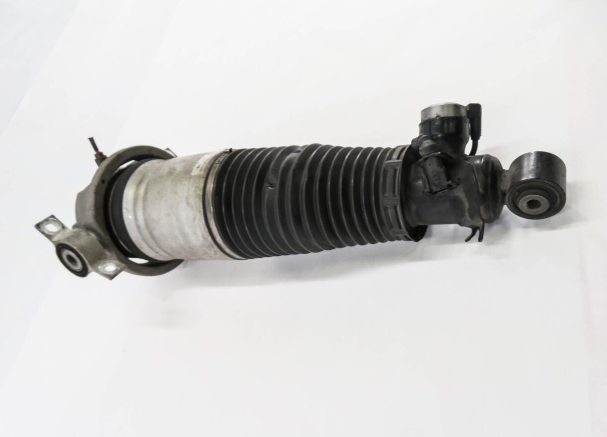 Thumbnail 12: 2008-2010 PORSCHE CAYENNE (957) 4.8L - LEFT DRIVER REAR AIR SHOCK STRUT