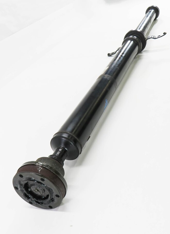 Thumbnail 2: 2011-2012 AUDI Q5 (B8 8R) 8spd - REAR DRIVESHAFT DRIVELINE DRIVE LINE SHAFT
