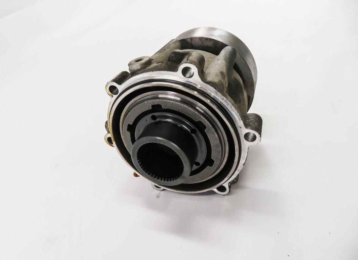 Thumbnail 4: 11-12 AUDI Q5 (B8 8R) 2.0L TURBO - TRANSMISSION CENTER DIFFERENTIAL TAILSHAFT