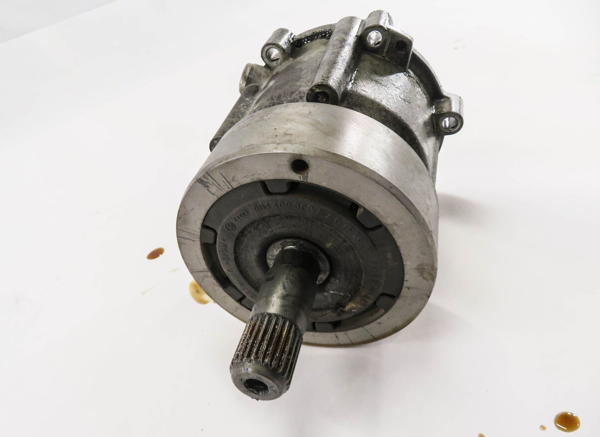 Thumbnail 6: 11-12 AUDI Q5 (B8 8R) 2.0L TURBO - TRANSMISSION CENTER DIFFERENTIAL TAILSHAFT