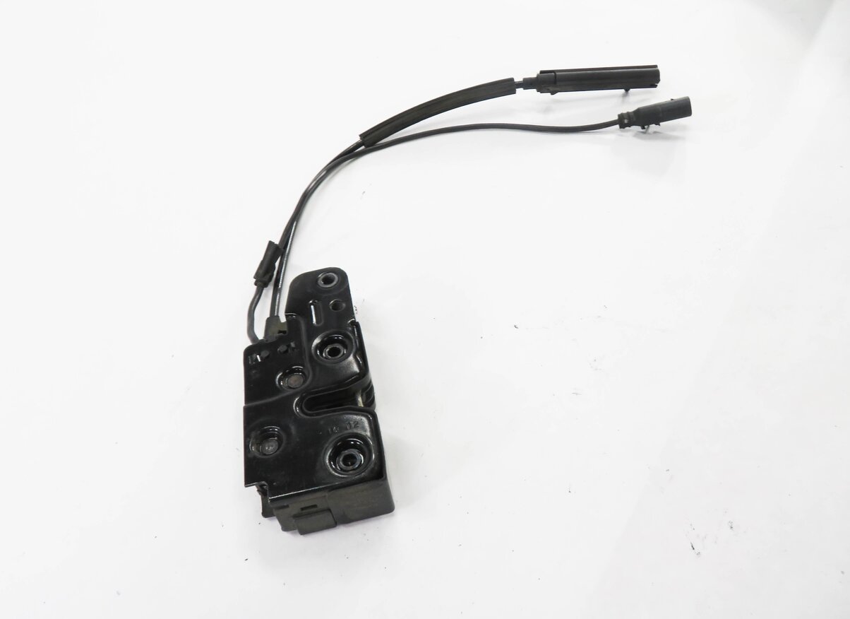 Thumbnail 3: 2012 AUDI Q5 (B8 8R) FRONT LOWER HOOD LOCK LATCH