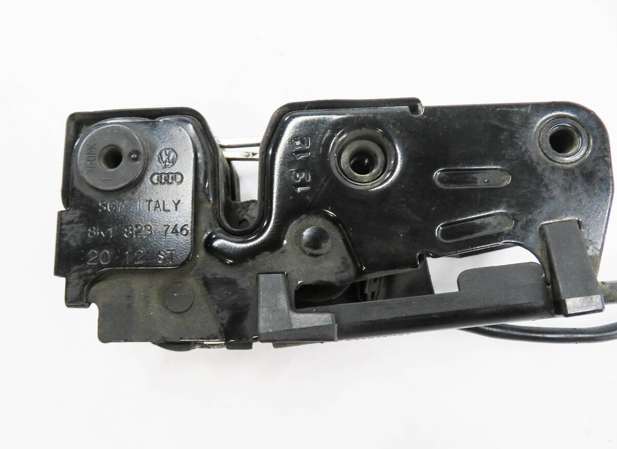 Thumbnail 9: 2012 AUDI Q5 (B8 8R) FRONT LOWER HOOD LOCK LATCH