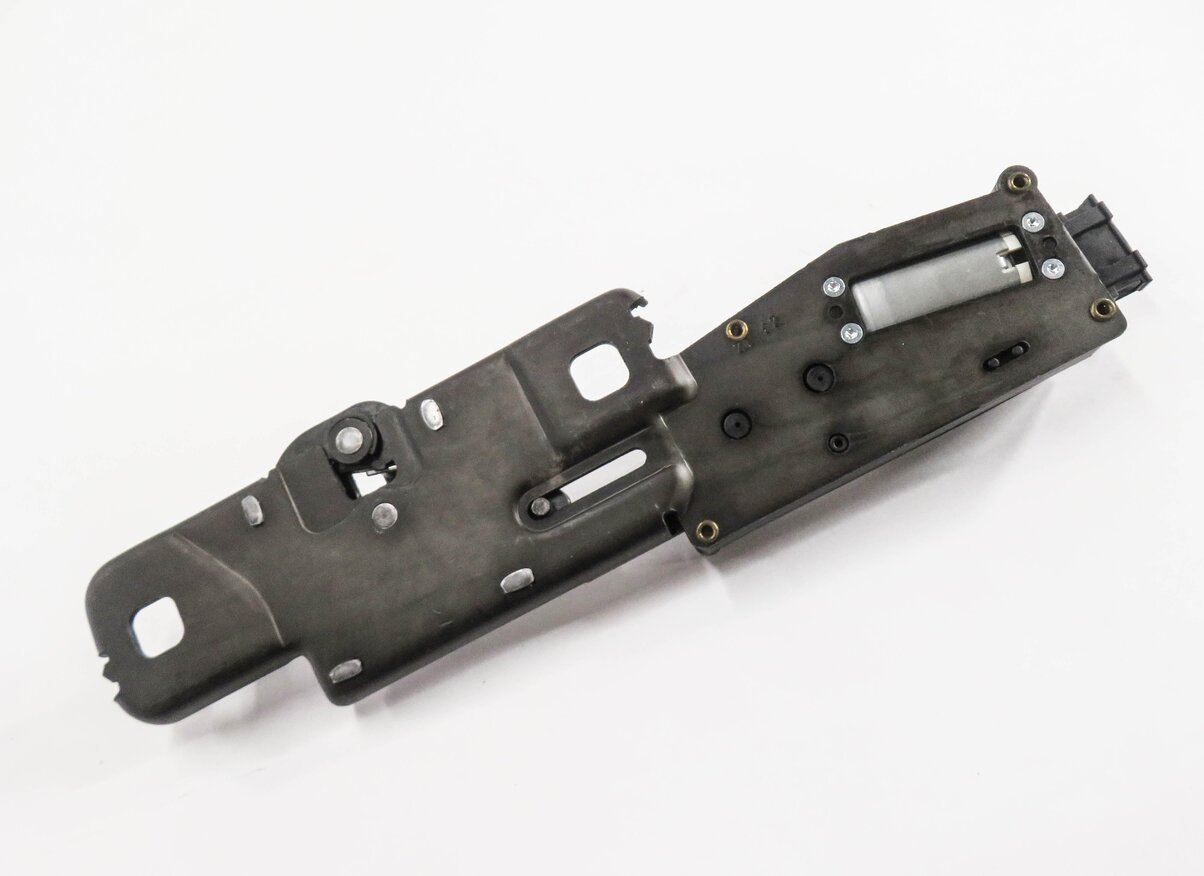 2012 AUDI Q5 (B8 8R) REAR TRUNK LOCK LATCH ACTUATOR MOTOR STRIKER PLATE