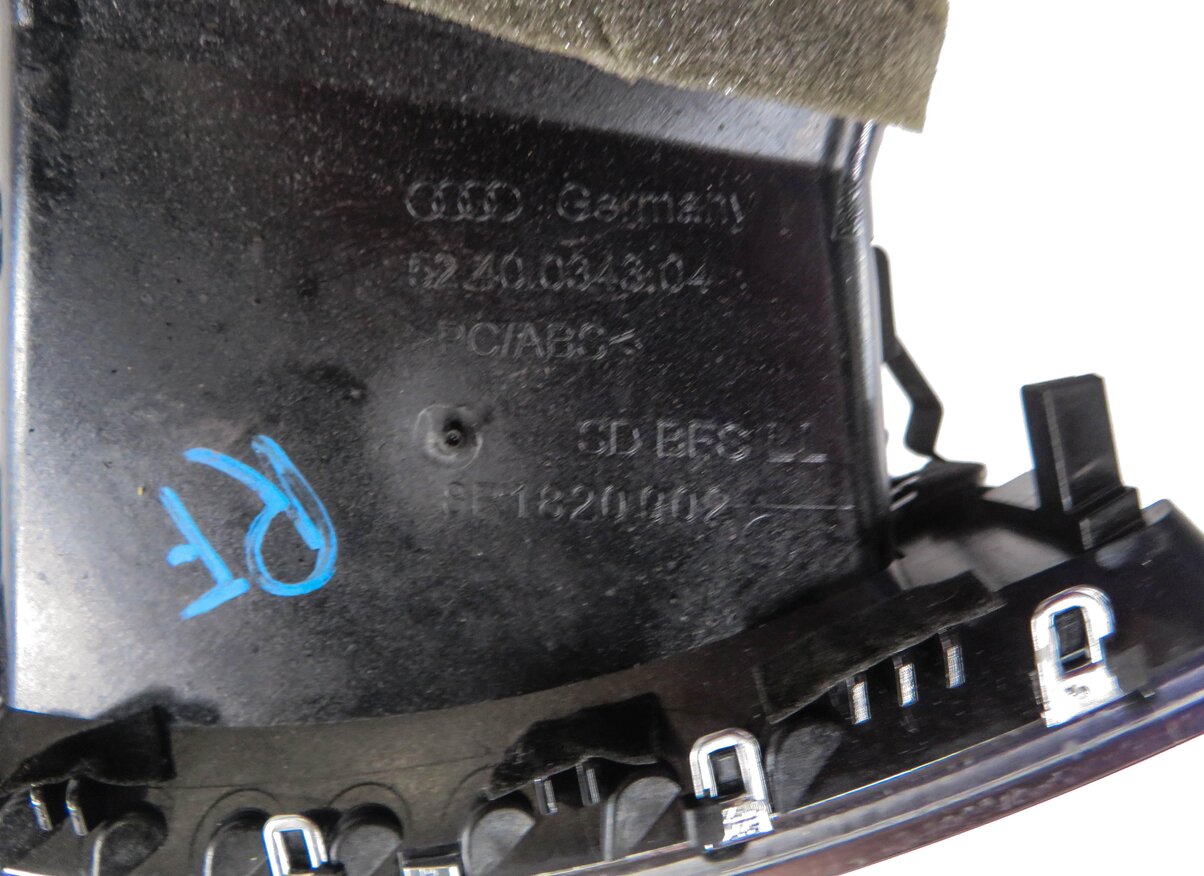 Thumbnail 6: 2012 AUDI Q5 (B8 8R) RIGHT FRONT PASSENGER DASH HEATER A/C AIR VENT