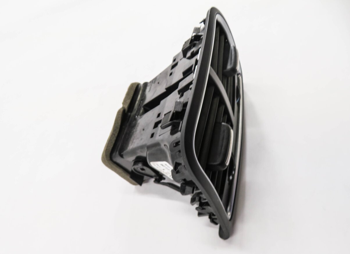 Thumbnail 4: 2012 AUDI Q5 (B8 8R) REAR CENTER CONSOLE HEATER A/C AIR VENT
