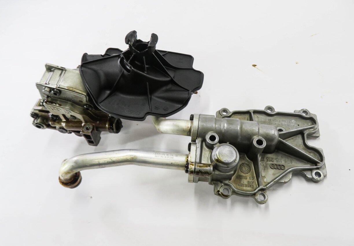 Thumbnail 7: 2011 AUDI A8 (D4 4H) 4.2L CDRA V8 ENGINE - OIL PUMP