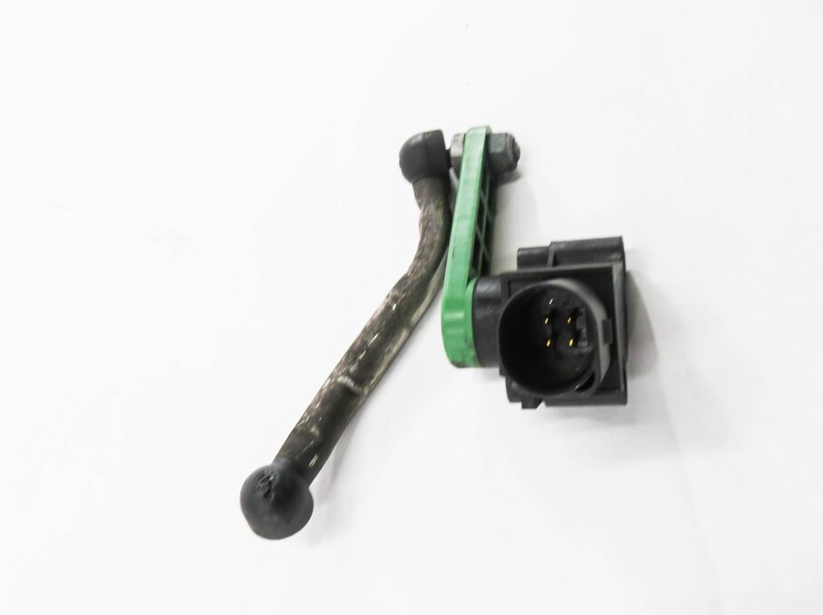 Thumbnail 4: 2009 AUDI A4 (B8 8K) LEFT FRONT DRIVER SUSPENSION HEIGHT LEVEL SENSOR