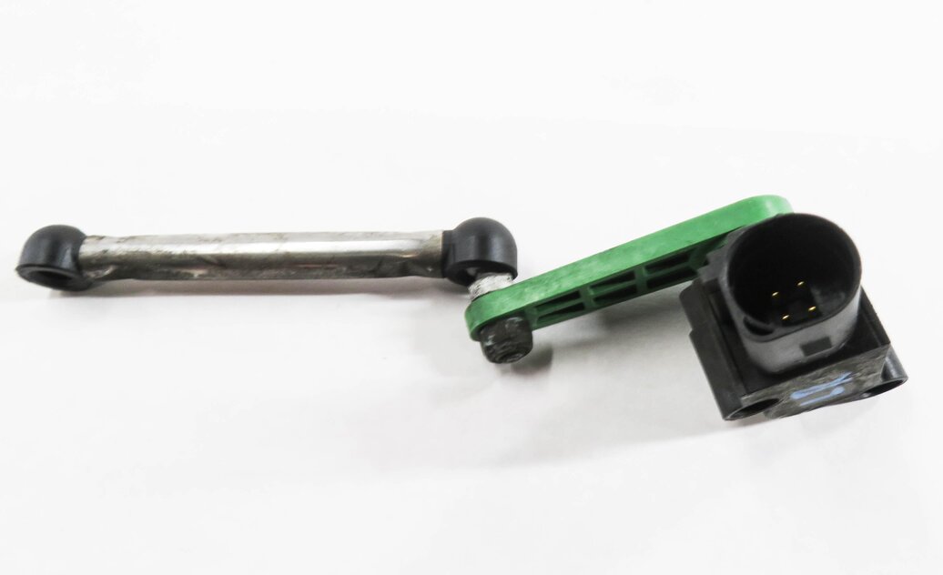 Thumbnail 4: 2009 AUDI A4 (B8 8K) LEFT DRIVER REAR SUSPENSION HEIGHT LEVEL SENSOR