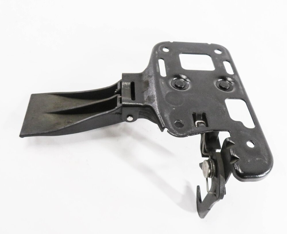 Thumbnail 6: 2009 AUDI A4 (B8 8K) FRONT HOOD SAFETY LATCH CATCH HOOK RELEASE LEVER