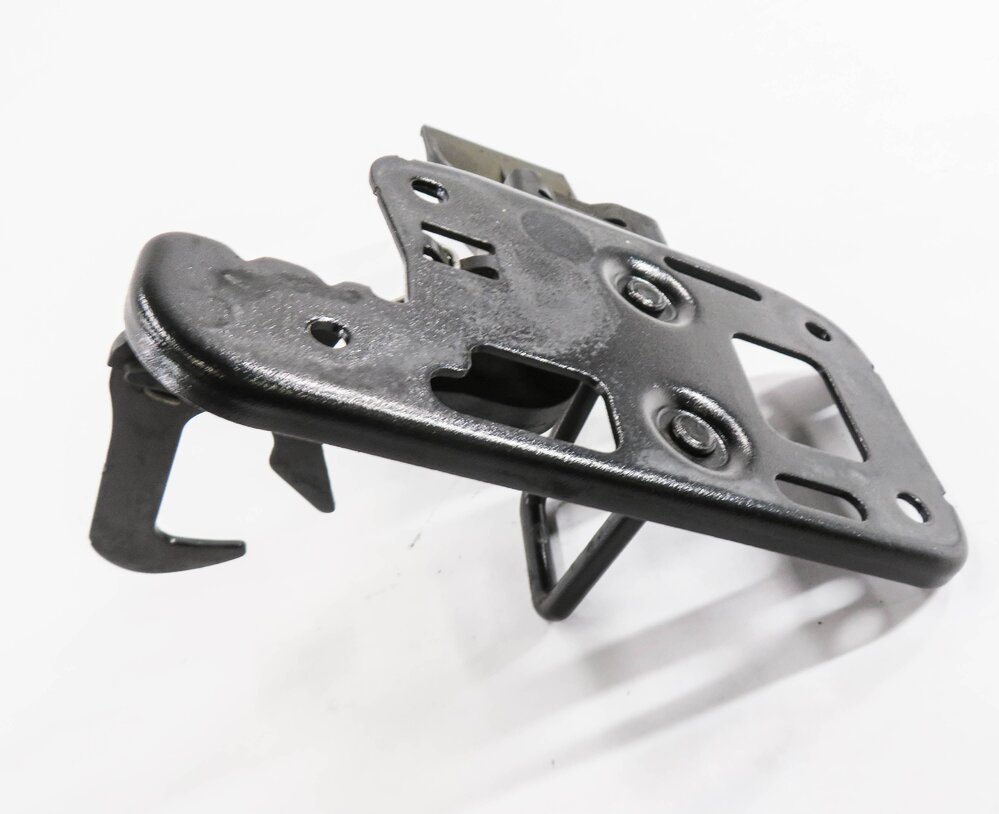 Thumbnail 7: 2009 AUDI A4 (B8 8K) FRONT HOOD SAFETY LATCH CATCH HOOK RELEASE LEVER