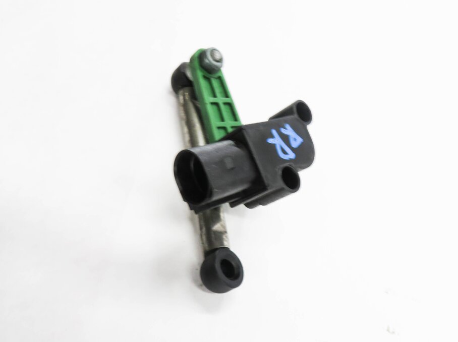 Thumbnail 4: 2009 AUDI A4 (B8 8K) RIGHT PASSENGER REAR SUSPENSION HEIGHT LEVEL SENSOR