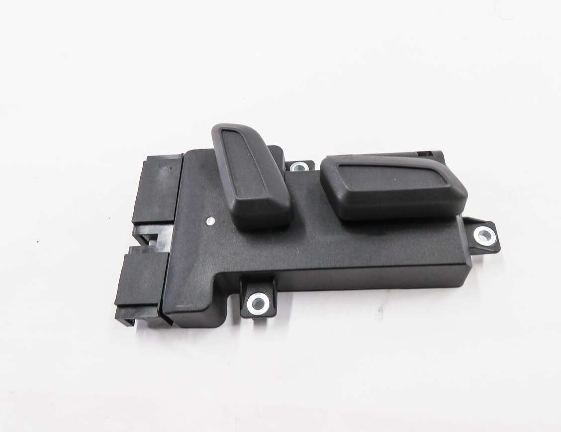 Thumbnail 2: 2009 AUDI A4 (B8 8K) RIGHT FRONT PASSENGER SEAT ADJUSTMENT SWITCH BUTTON