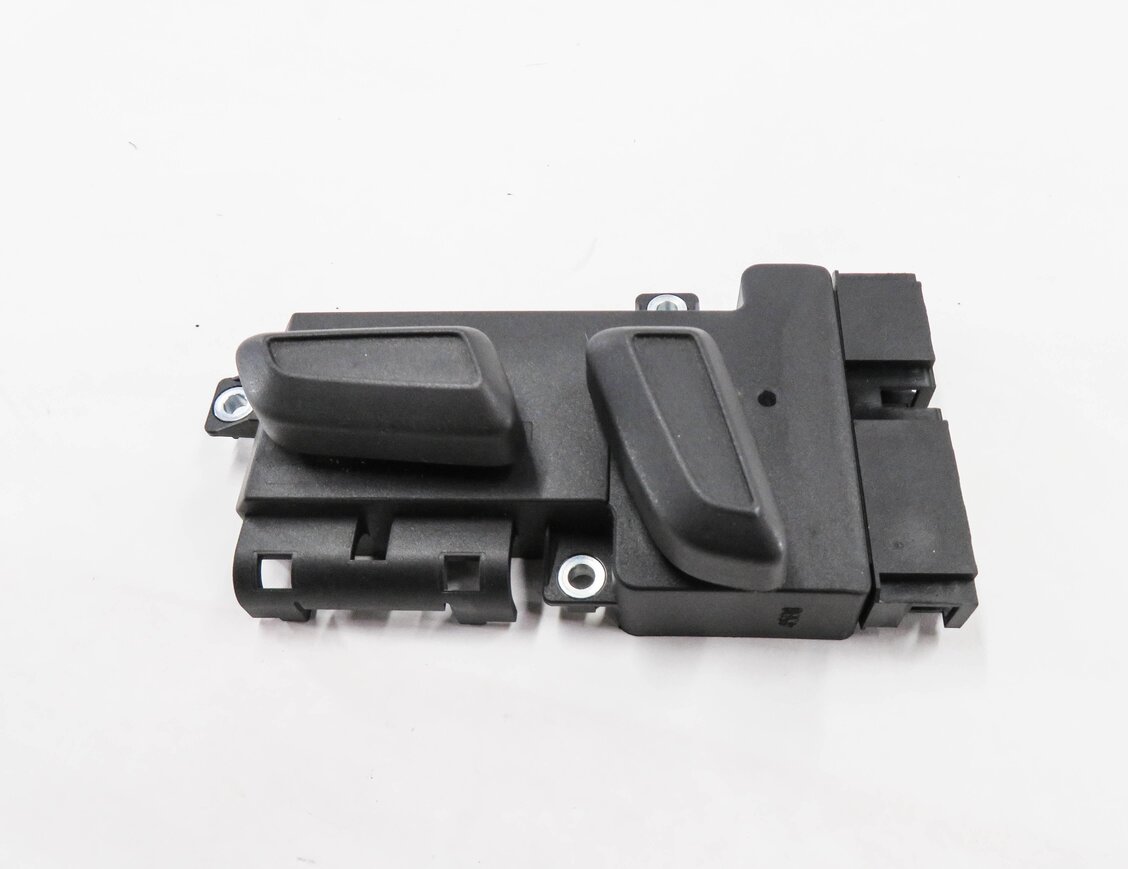 Thumbnail 5: 2009 AUDI A4 (B8 8K) RIGHT FRONT PASSENGER SEAT ADJUSTMENT SWITCH BUTTON