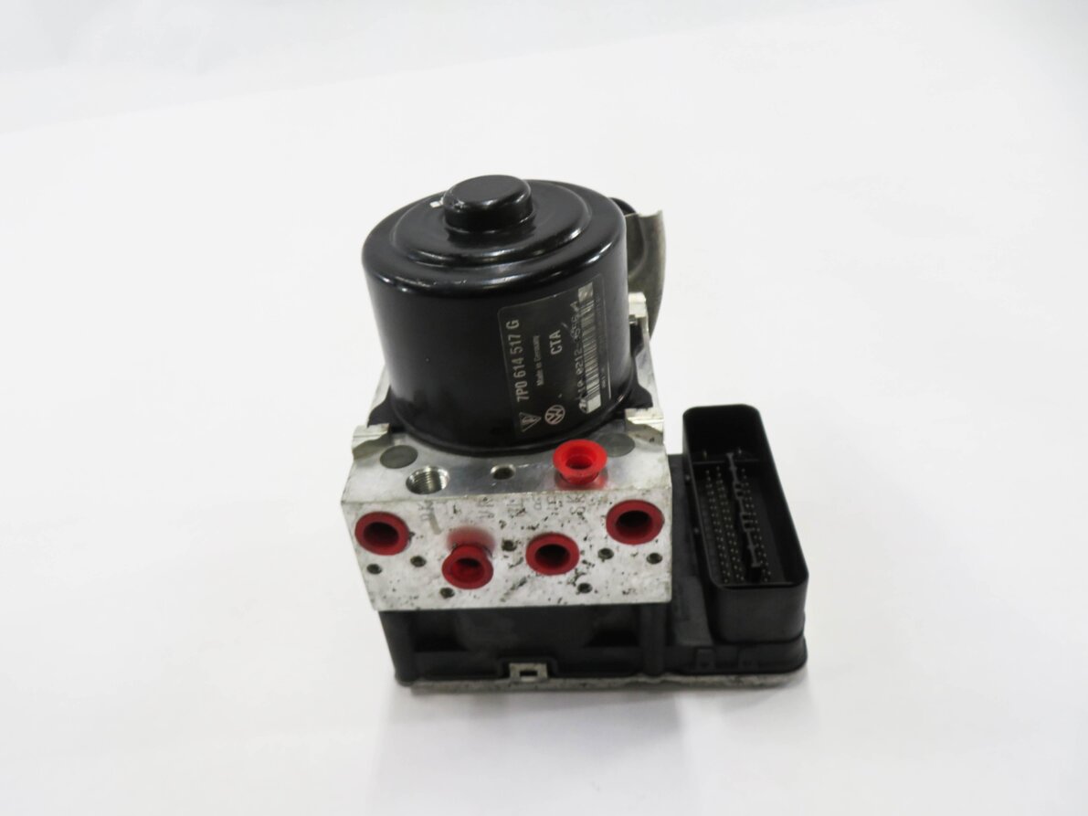 Thumbnail 2: 2011-2012 PORSCHE CAYENNE (958) ABS ANTI LOCK BRAKE PUMP w/ MODULE