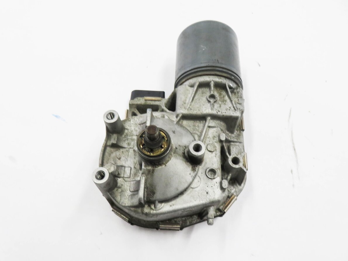 Thumbnail 5: 2011-2018 PORSCHE CAYENNE (958) FRONT WINDSHIELD WIPER MOTOR