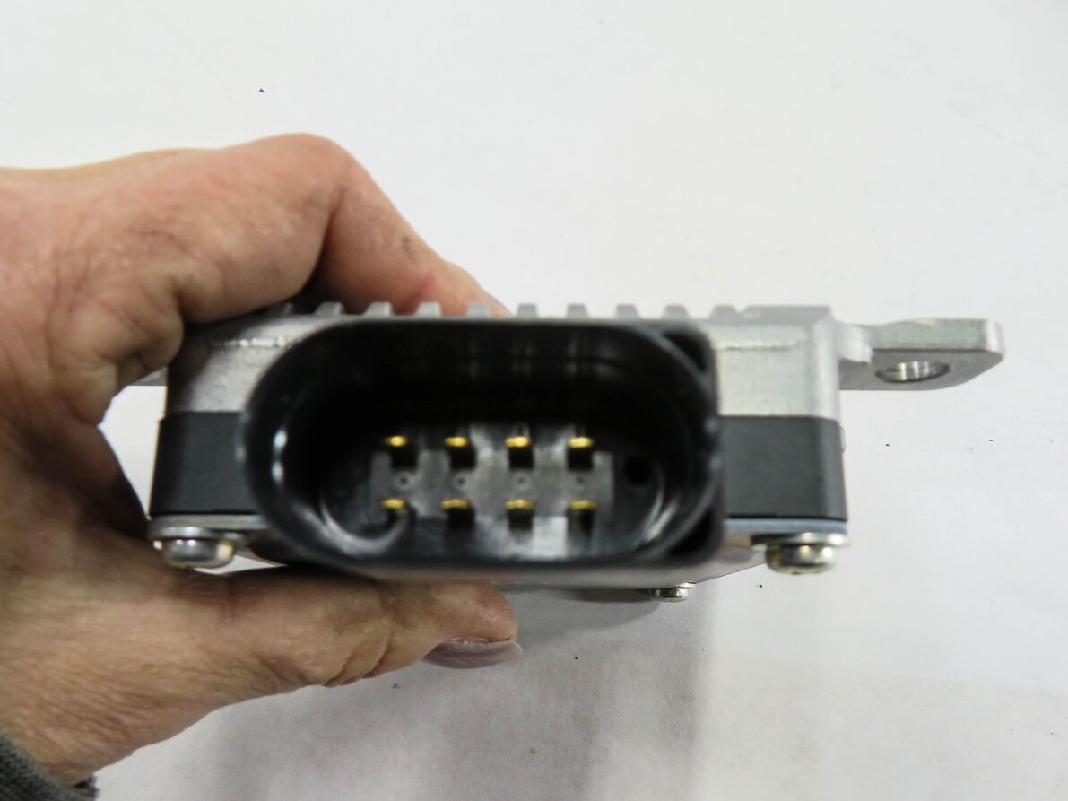 Thumbnail 6: 2011 PORSCHE CAYENNE (958) HYDRAULIC OIL PUMP CONTROL MODULE
