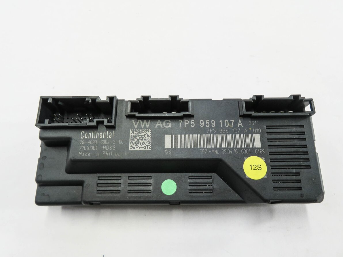 Thumbnail 2: 2011 PORSCHE CAYENNE (958) REAR TRUNK LIFT LIFTGATE CONTROL MODULE