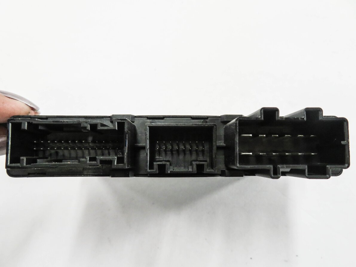 Thumbnail 7: 2011 PORSCHE CAYENNE (958) LEFT FRONT DRIVER SEAT CONTROL MODULE