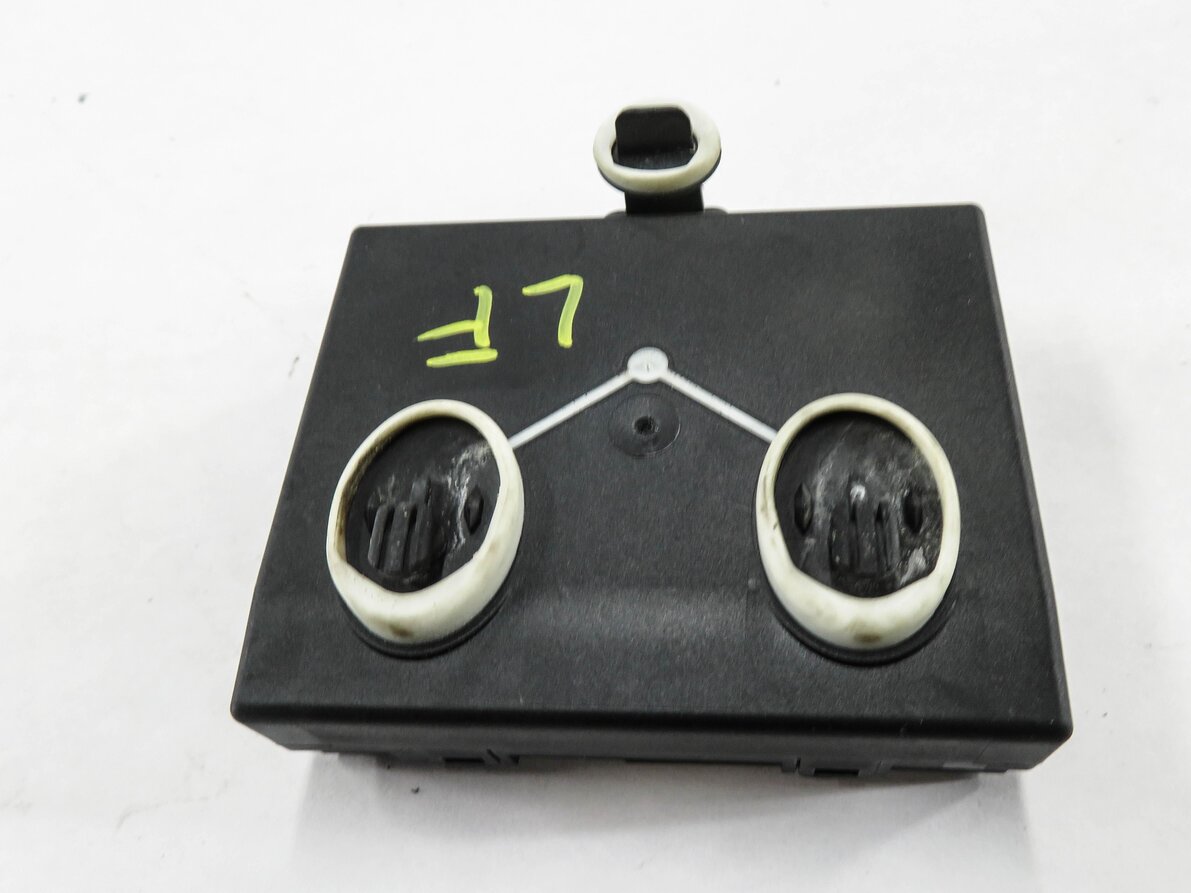 Thumbnail 2: 2011 PORSCHE CAYENNE (958) LEFT FRONT DRIVER DOOR CONTROL MODULE