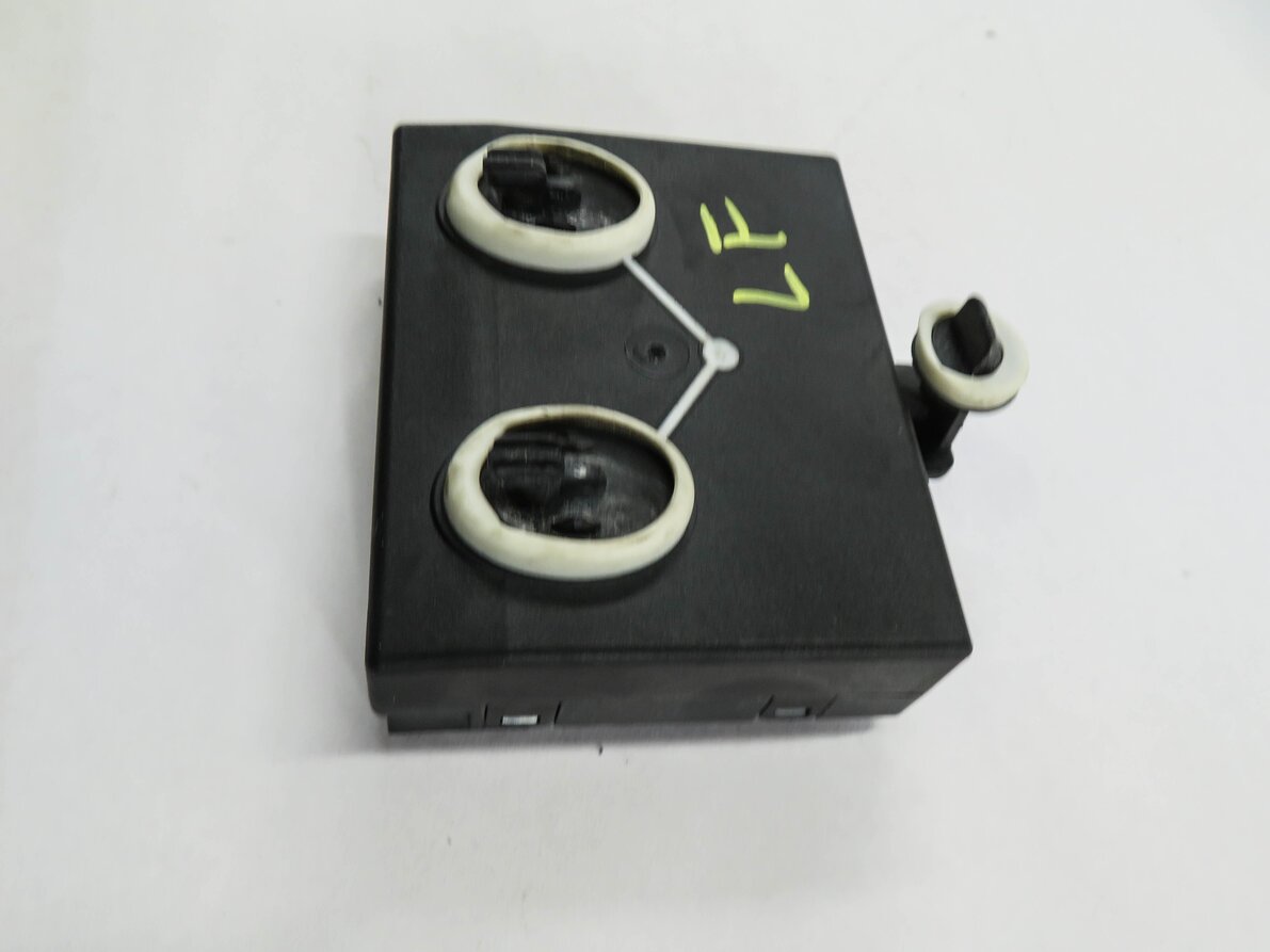 Thumbnail 3: 2011 PORSCHE CAYENNE (958) LEFT FRONT DRIVER DOOR CONTROL MODULE