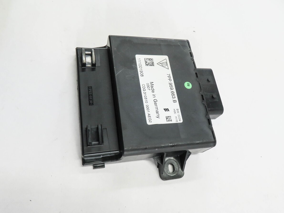 Thumbnail 4: 2011 PORSCHE CAYENNE (958) VOLTAGE CONVERTER CONTROL MODULE