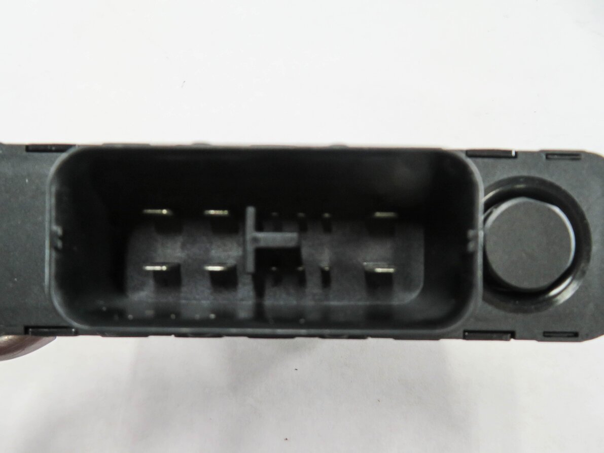 Thumbnail 7: 2011 PORSCHE CAYENNE (958) VOLTAGE CONVERTER CONTROL MODULE