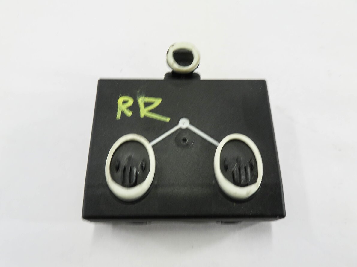 Thumbnail 2: 2011 PORSCHE CAYENNE (958) RIGHT REAR DOOR CONTROL MODULE