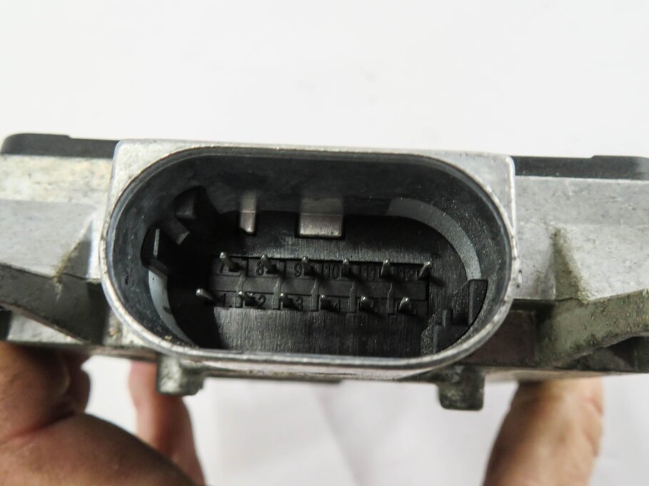 Thumbnail 6: 2011-2016 PORSCHE CAYENNE (958) LEFT DRIVER REAR BLIND SPOT RADAR MODULE