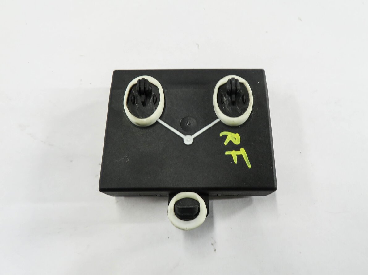 Thumbnail 2: 2011 PORSCHE CAYENNE (958) RIGHT FRONT PASSENGER DOOR CONTROL MODULE