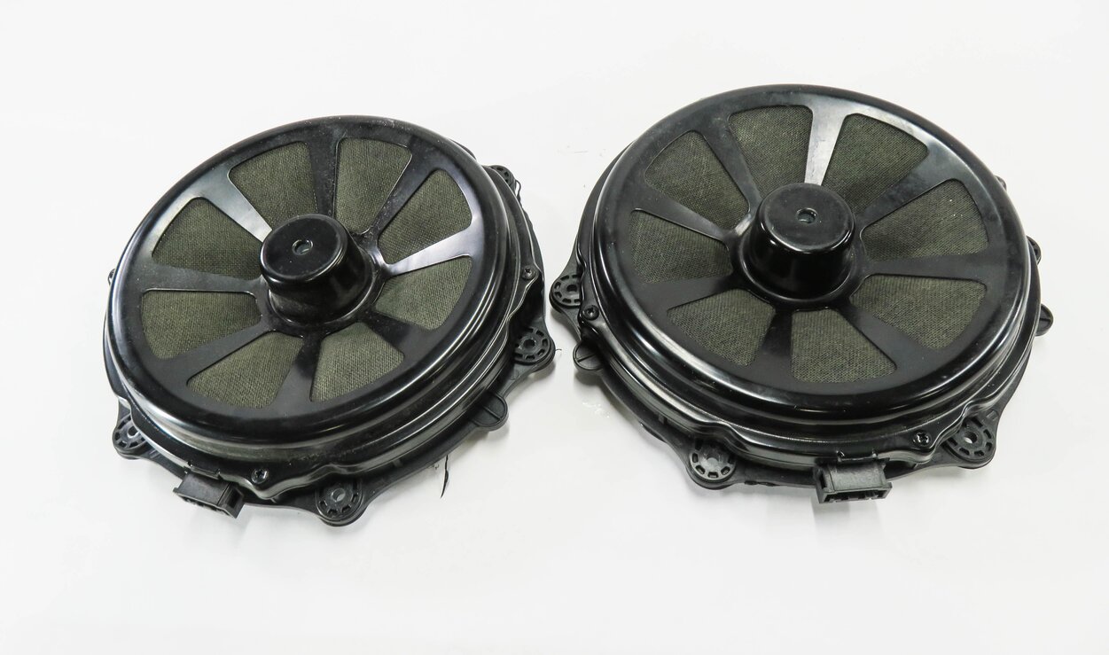 Thumbnail 2: 2011 PORSCHE CAYENNE (958) BOSE AUDIO SUB SUBWOOFER TWEETER SPEAKER SET w/ AMP