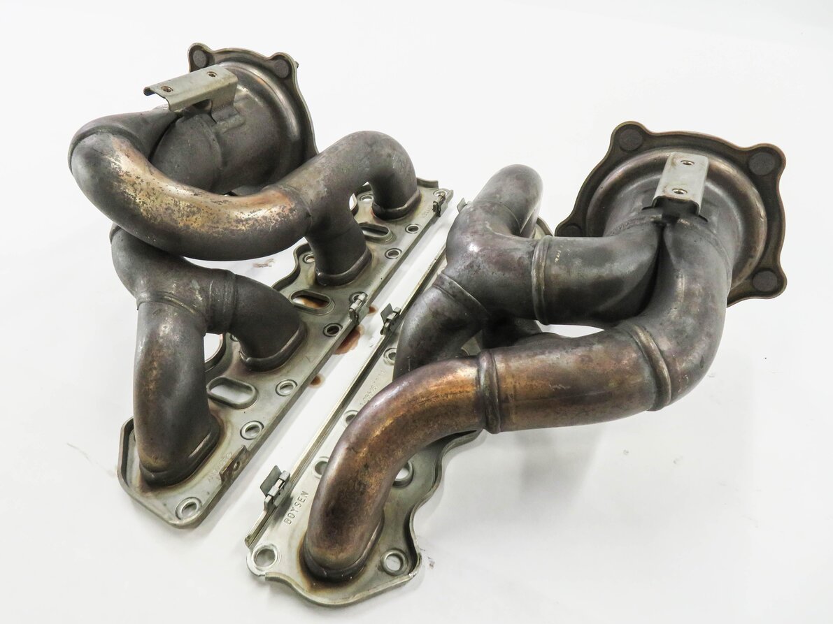 2008-2014 PORSCHE CAYENNE (958) 4.8L V8 *NON TURBO* ENGINE EXHAUST MANIFOLD SET