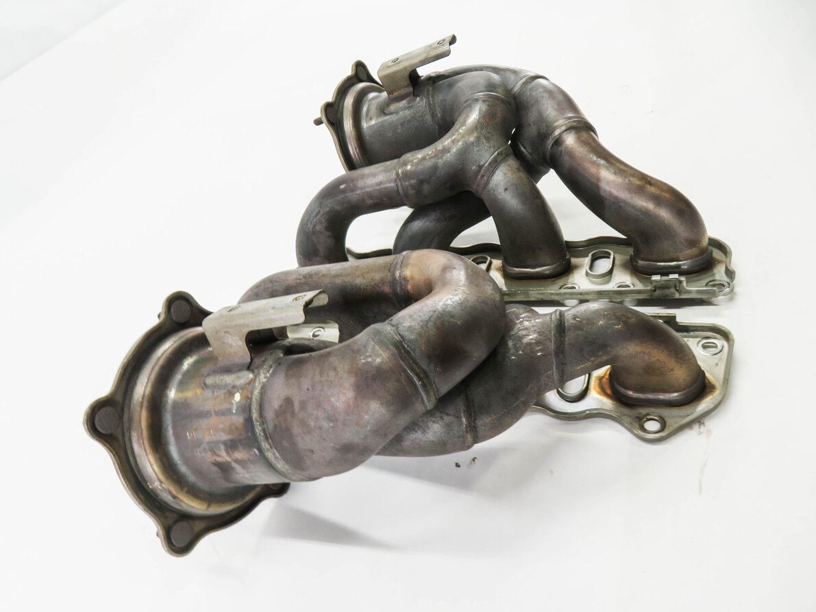 Thumbnail 4: 2008-2014 PORSCHE CAYENNE (958) 4.8L V8 *NON TURBO* ENGINE EXHAUST MANIFOLD SET