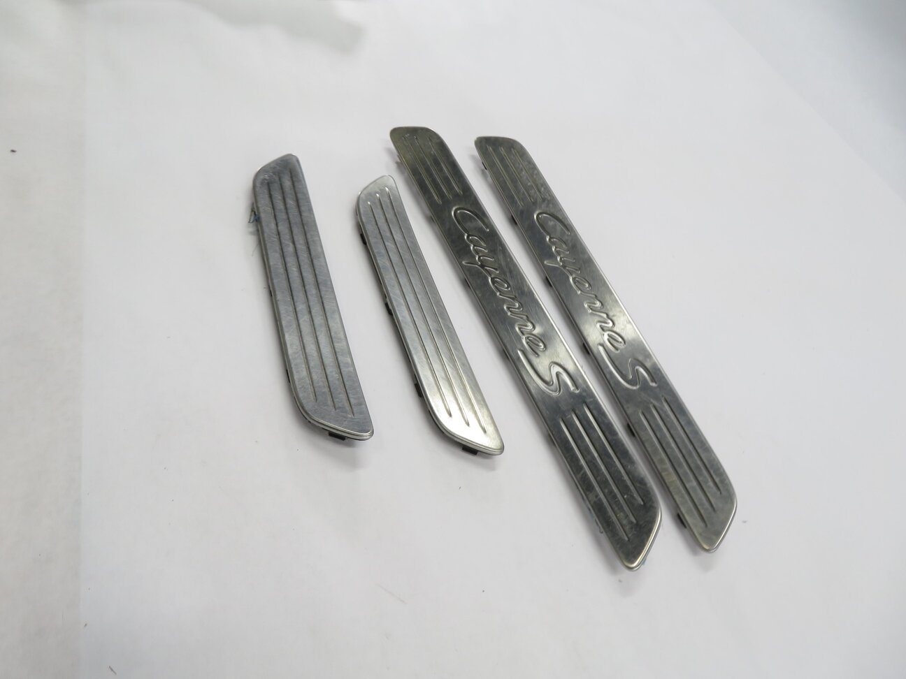 Thumbnail 4: 2011 PORSCHE CAYENNE (958) FRONT & REAR DOOR SILL SCUFF PANEL TRIM SET