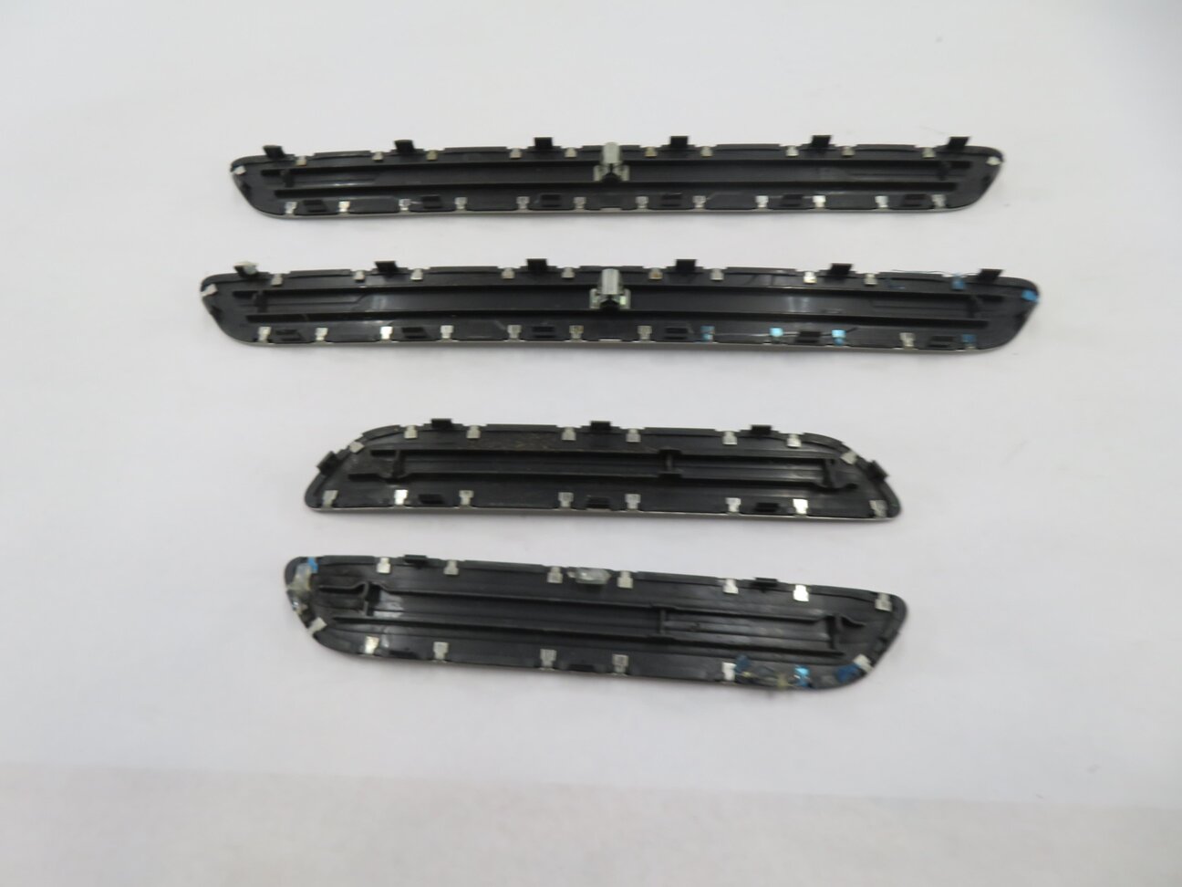 Thumbnail 5: 2011 PORSCHE CAYENNE (958) FRONT & REAR DOOR SILL SCUFF PANEL TRIM SET