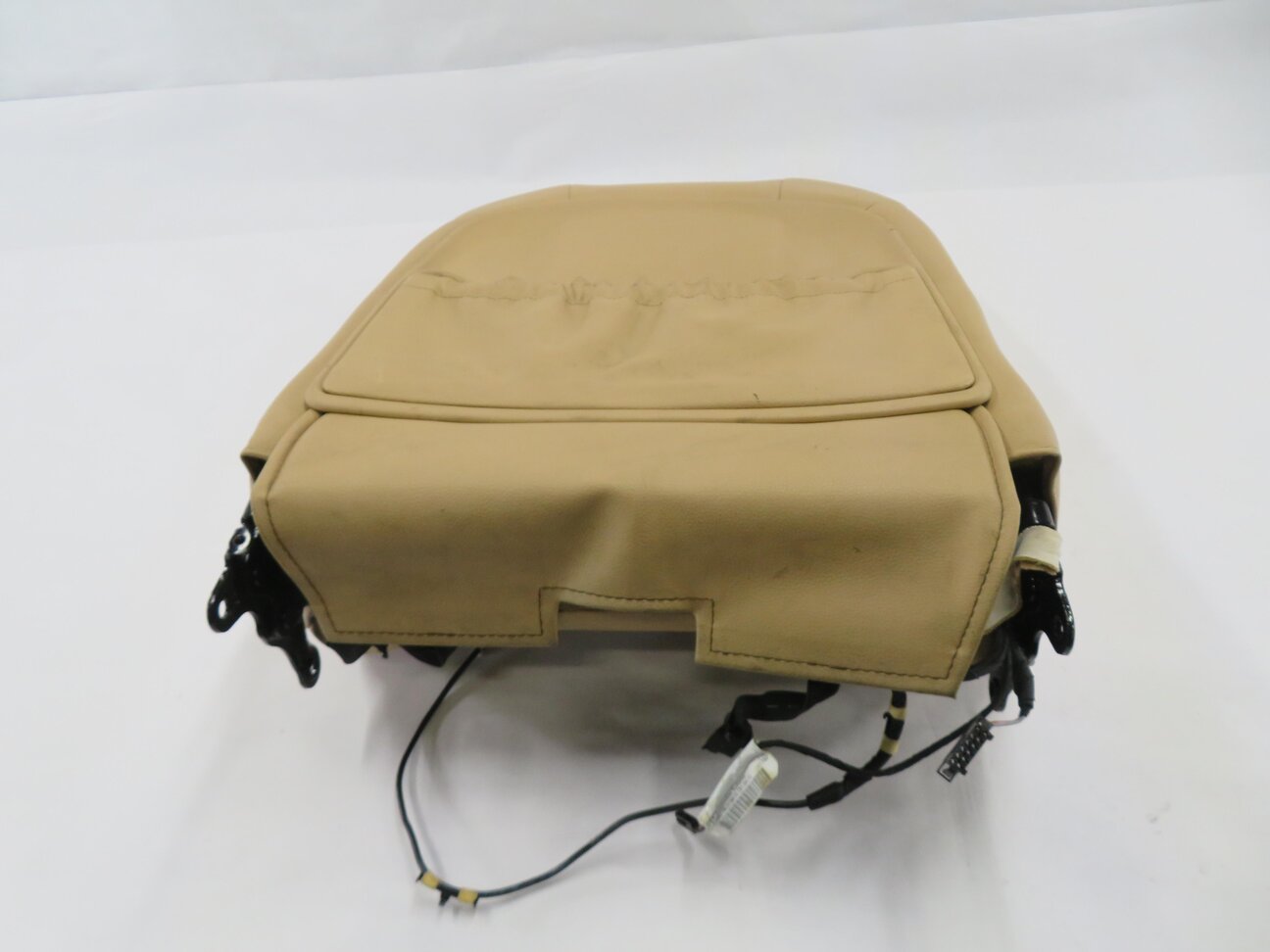 Thumbnail 5: 2011 PORSCHE CAYENNE (958) PASSENGER - UPPER TOP HEATED SEAT CUSHION (BEIGE)