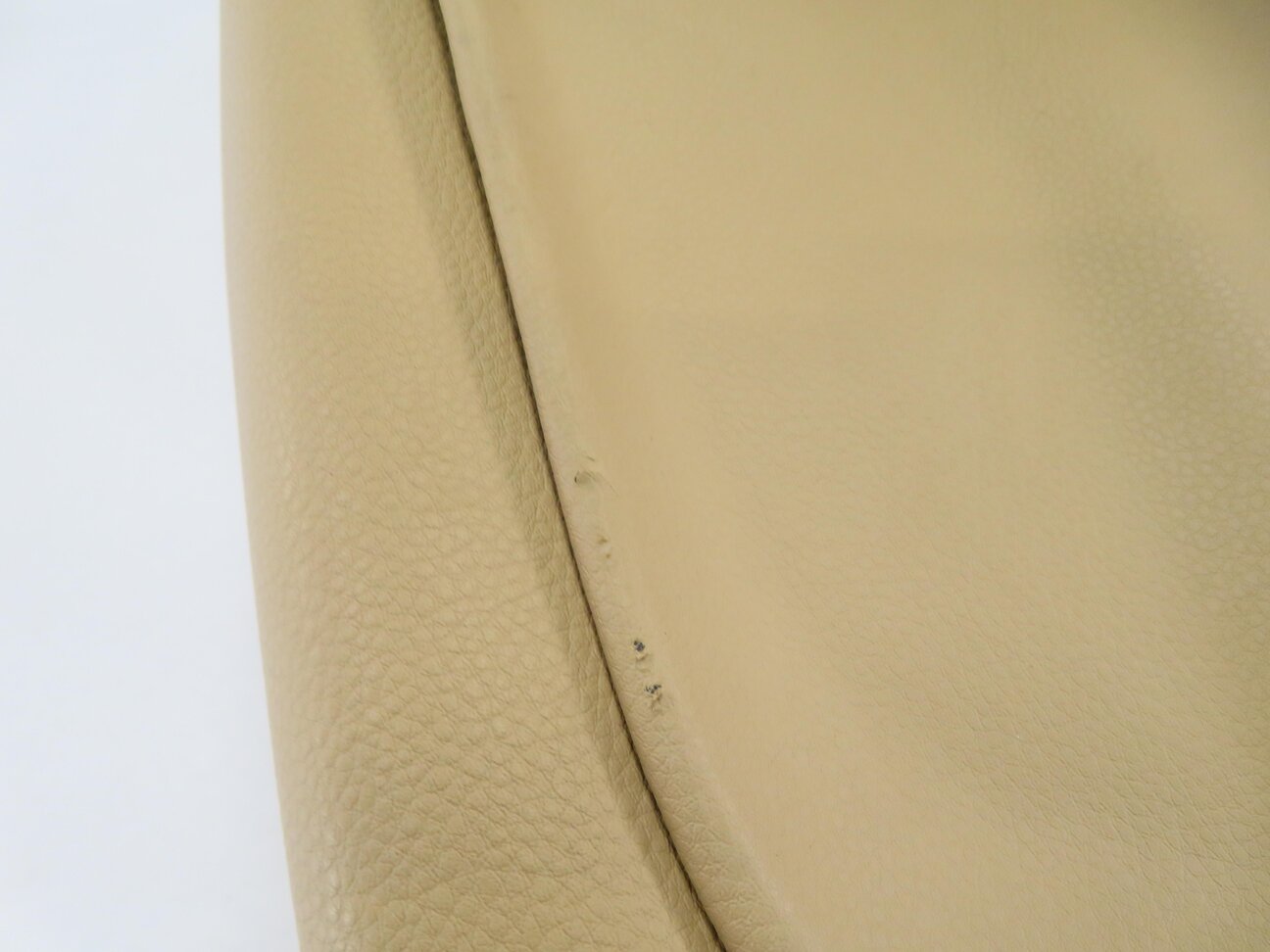 Thumbnail 8: 2011 PORSCHE CAYENNE (958) PASSENGER - UPPER TOP HEATED SEAT CUSHION (BEIGE)