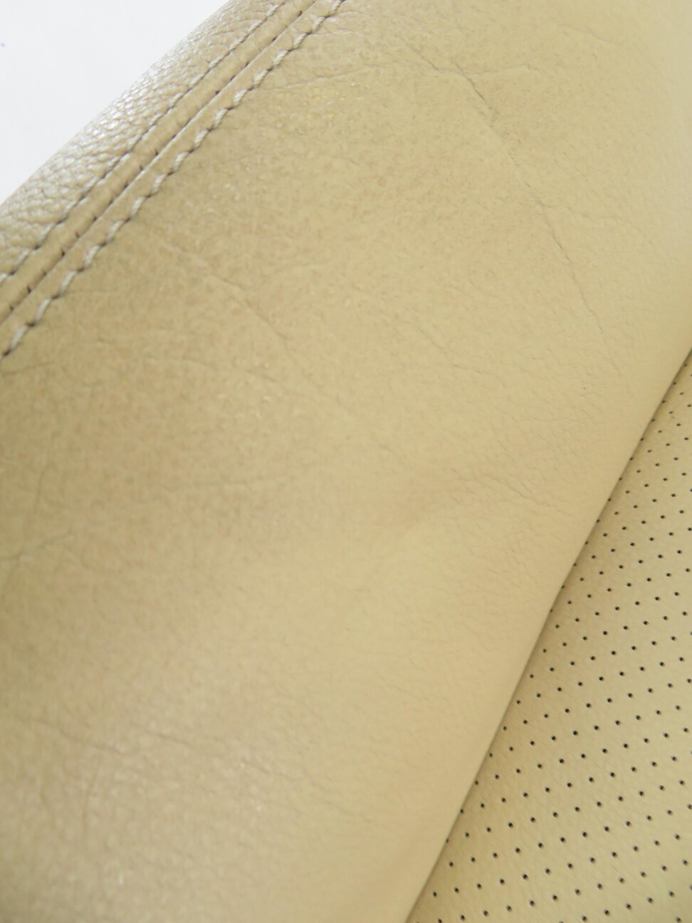 Thumbnail 9: 2011 PORSCHE CAYENNE (958) PASSENGER - UPPER TOP HEATED SEAT CUSHION (BEIGE)