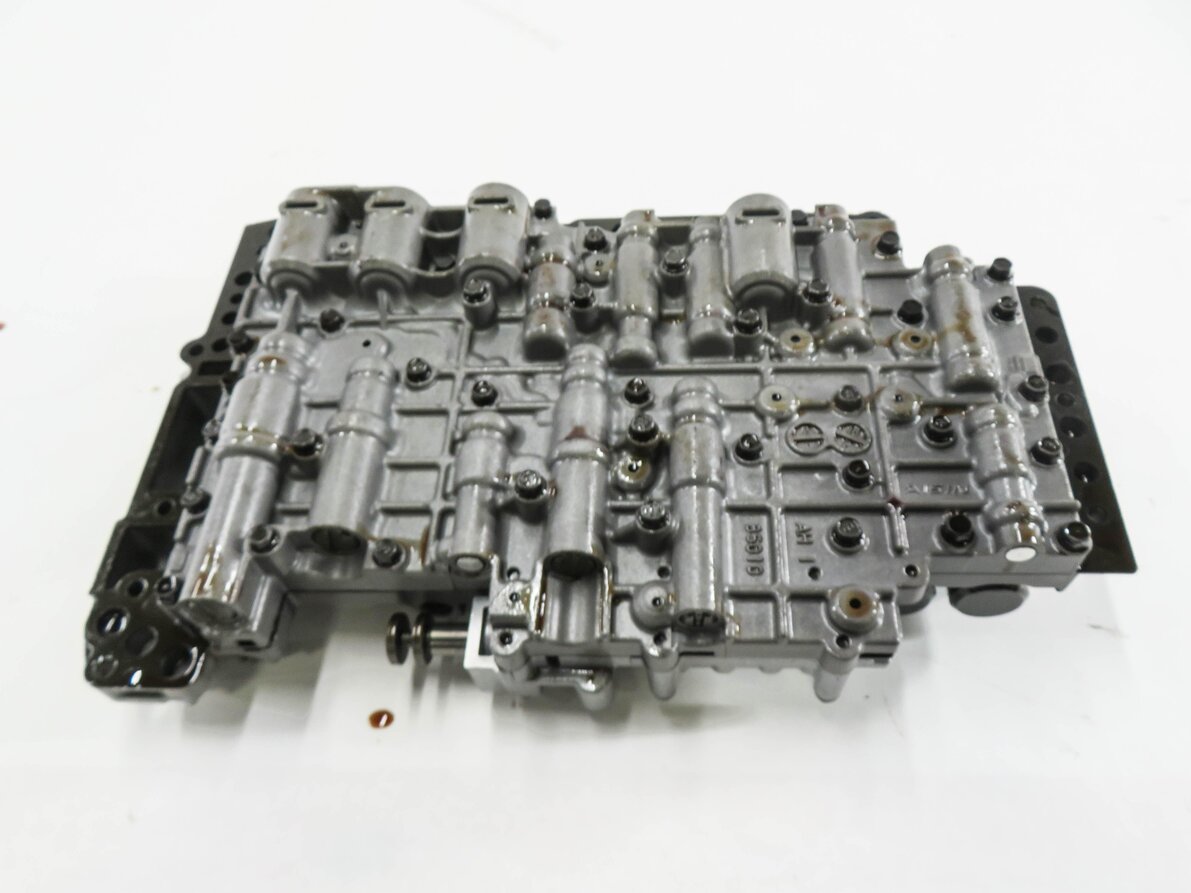 Thumbnail 6: 2011-2018 PORSCHE CAYENNE (958) S / GTS / BASE - TRANSMISSION VALVE BODY