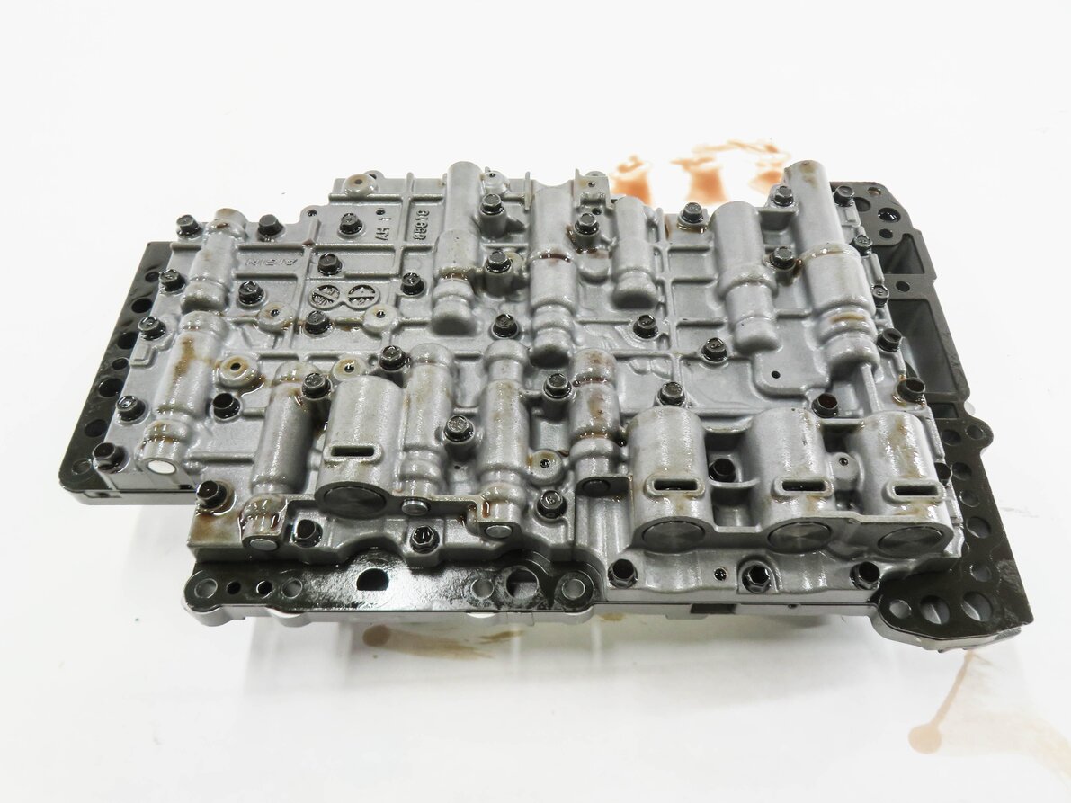 Thumbnail 8: 2011-2018 PORSCHE CAYENNE (958) S / GTS / BASE - TRANSMISSION VALVE BODY