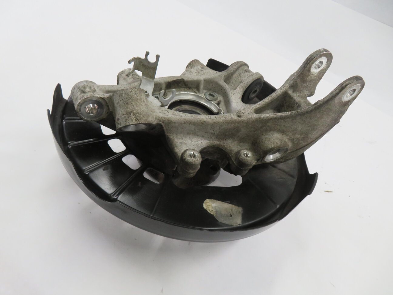 Thumbnail 9: 2011-2014 PORSCHE CAYENNE (958) LEFT DRIVER REAR SPINDLE KNUCKLE WHEEL HUB