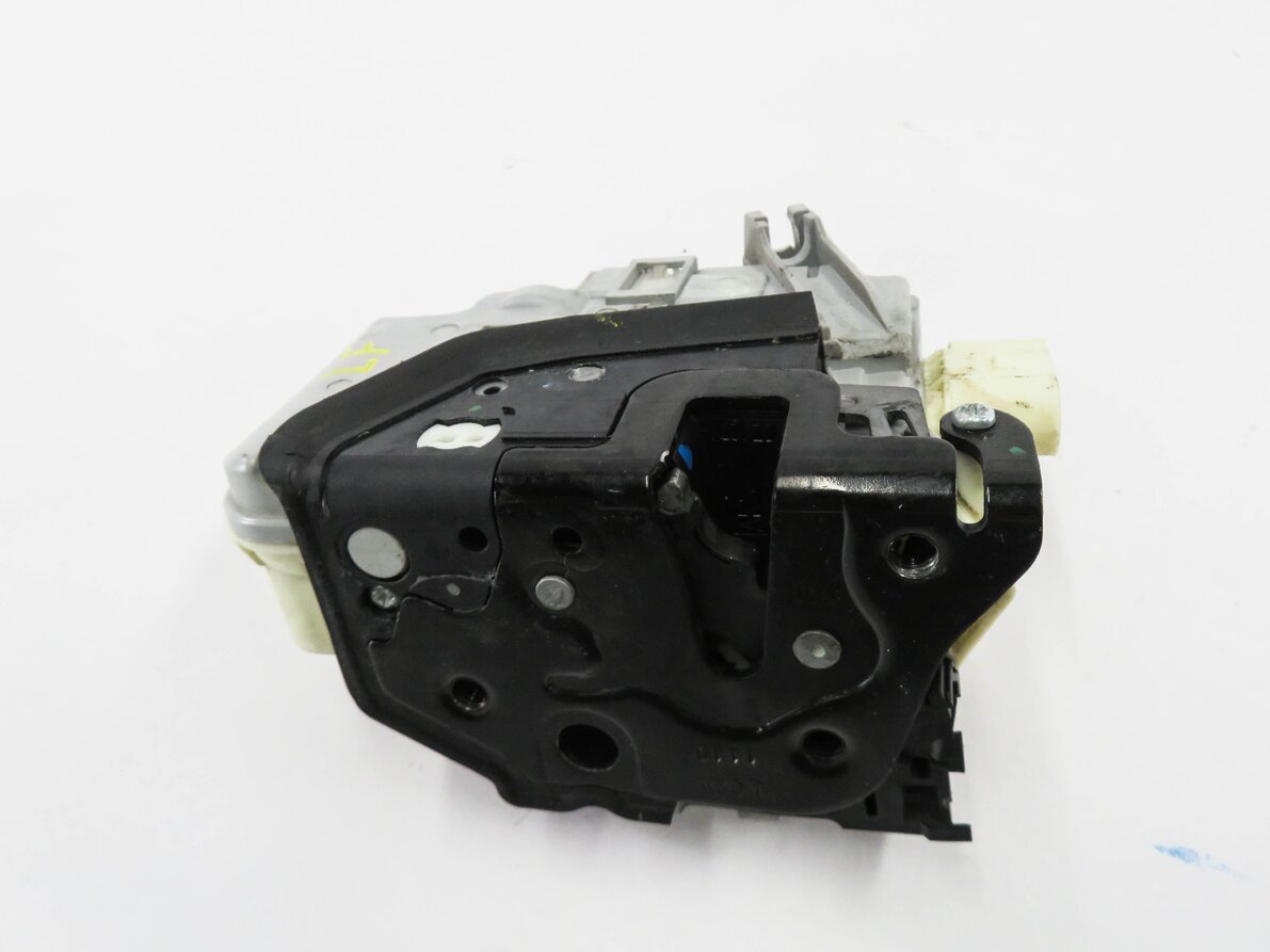 Thumbnail 6: 09-18 AUDI / PORSCHE - A4 A5 Q5 S4 TT CAYENNE PANAMERA TOURAEG DRIVER DOOR LATCH