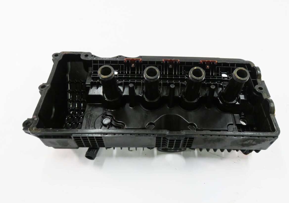 Thumbnail 7: 2002-2010 BMW 545i 550i 745i 750i X5 (E53 E63 E60 E65 E66) V8 LEFT VALVE COVER