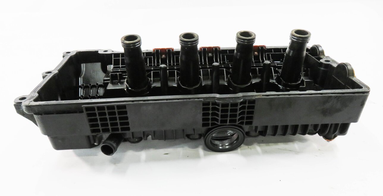 Thumbnail 8: 2002-2010 BMW 545i 550i 745i 750i X5 (E53 E63 E60 E65 E66) V8 LEFT VALVE COVER