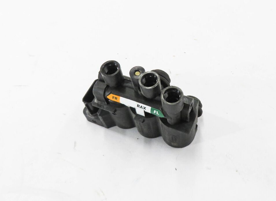 2013 RANGE ROVER (L405) FRONT AIR SUSPENSION VALVE BLOCK