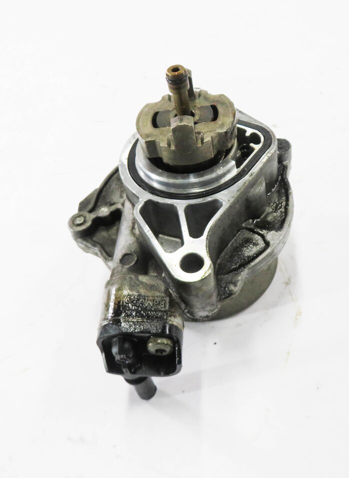 Thumbnail 5: 2010-2019 RANGE ROVER SPORT LR4 JAGUAR XE XF XK - 3.0L / 5.0L BRAKE VACUUM PUMP
