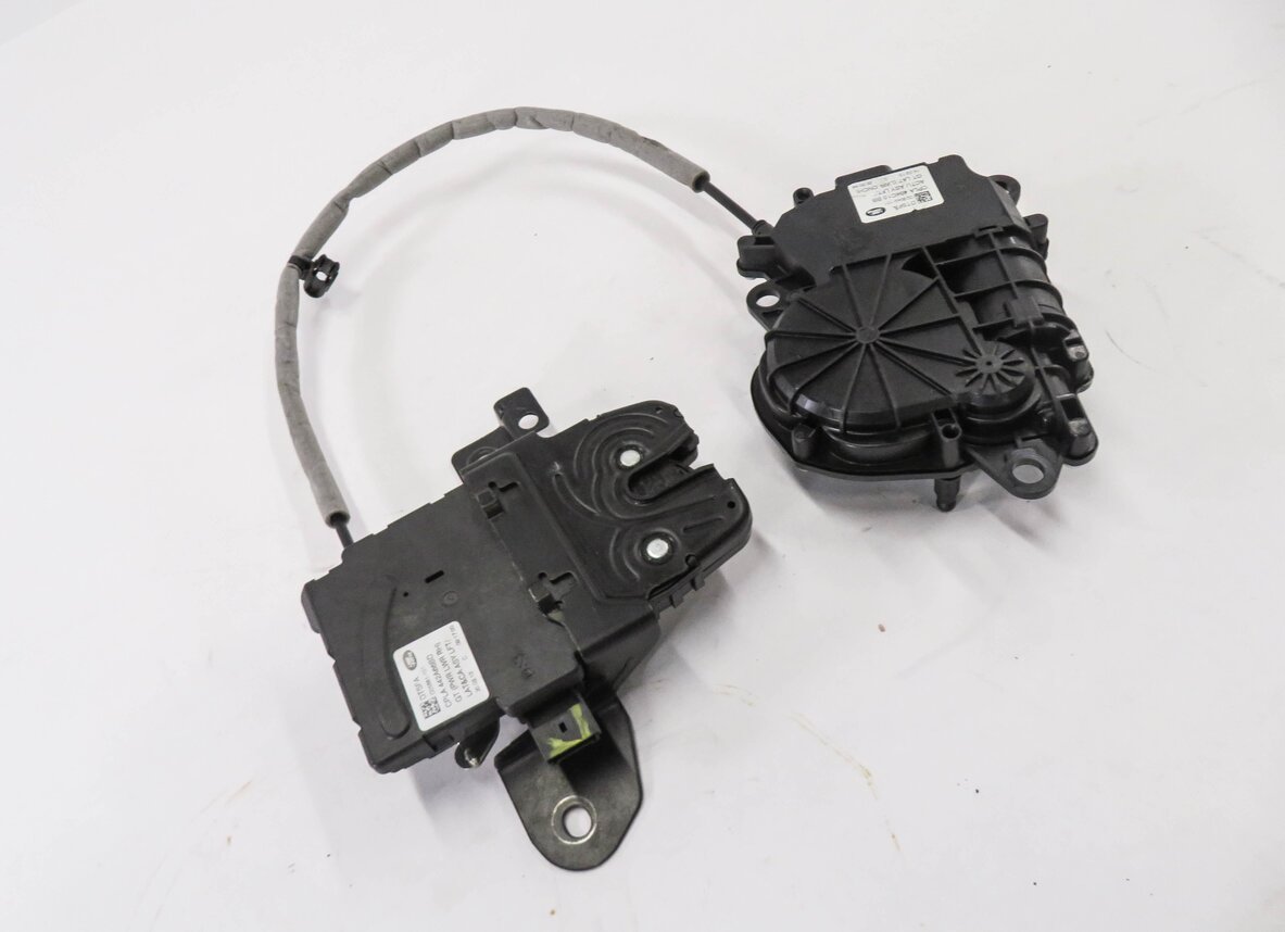 2013 RANGE ROVER (L405) RIGHT PASSENGER REAR TRUNK LOCK LATCH ACTUATOR w/ MOTOR